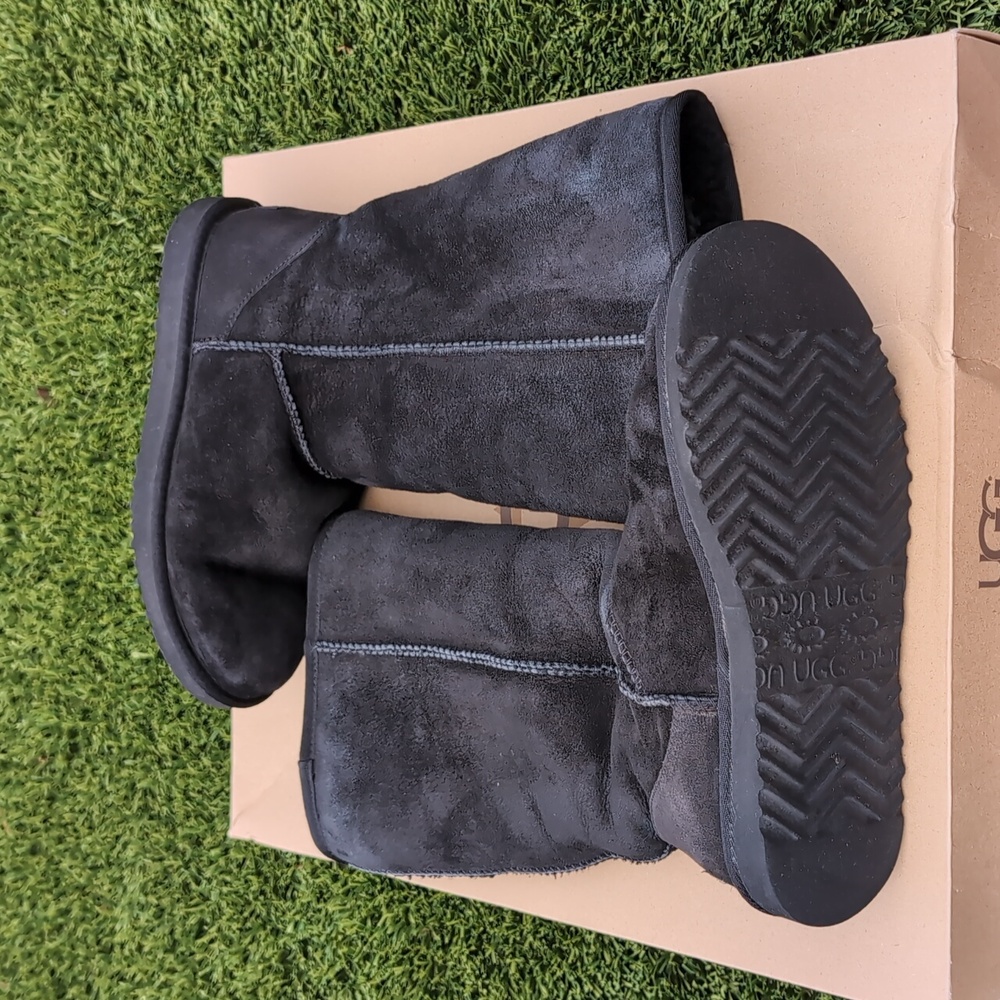 UGG Classic Tall Shaft Women's Shearling Boots